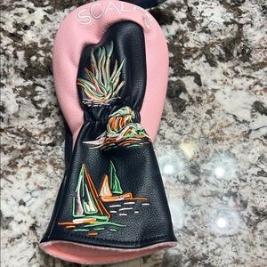 Scales Embroidered Pink and Black Women's Gloves